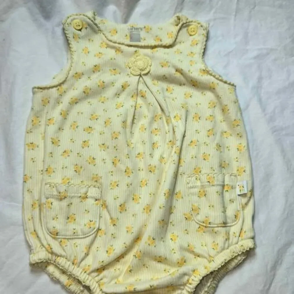 Vintage Carter's baby 9 months super cute yellow roses summer outfit romper